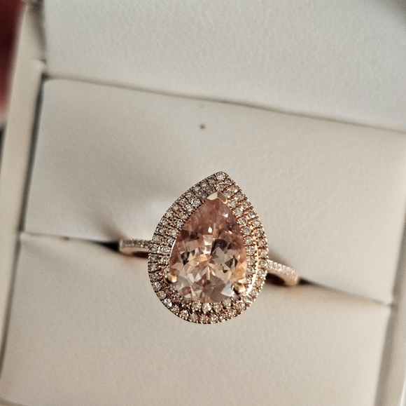 Effy 14k Morganite & diamond ring size 7. Rose gold. Resizeable by a jeweler. Pe - Picture 5 of 9